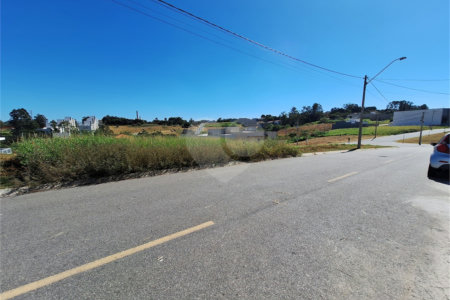 Terreno à venda com 1 suíte no condomínio Jardim Santa Maria, Vinhedo - SP