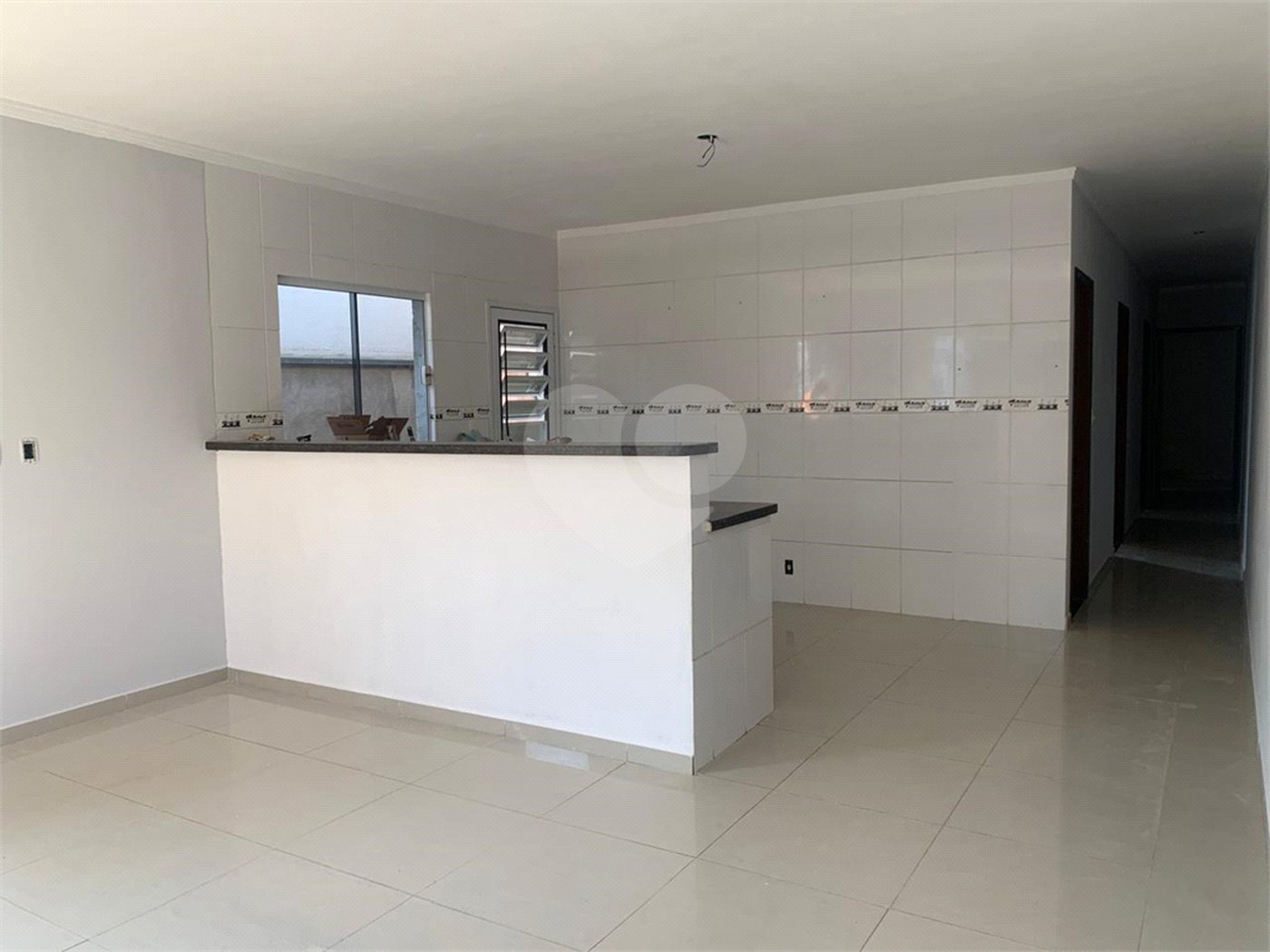 Sobrado à venda com 3 quartos, sendo 1 suíte, em Nova Cerejeira, Atibaia, SP