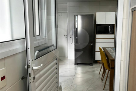 Apartamento à venda com 3 suítes em Lapa, São Paulo, SP