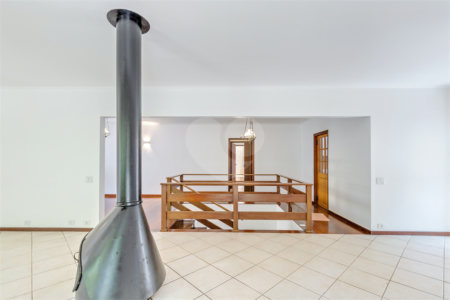 Casa à venda com 3 quartos, sendo 1 suíte,  em Granja Julieta, São Paulo, SP