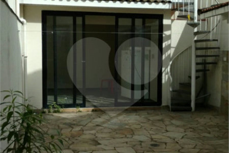 Sobrado à venda com 3 quartos, sendo 1 suíte, em Brooklin Paulista, São Paulo, SP