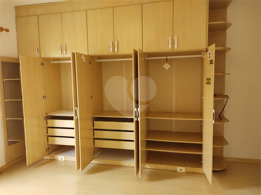 Sobrado à venda com 3 quartos, sendo 1 suíte, em Parque Ipê, São Paulo, SP