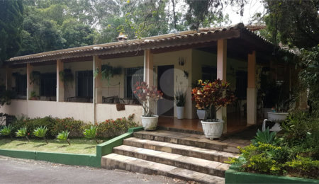 Casa à venda com 5 quartos, sendo 1 suíte,  em Serra da Cantareira, Mairiporã, SP
