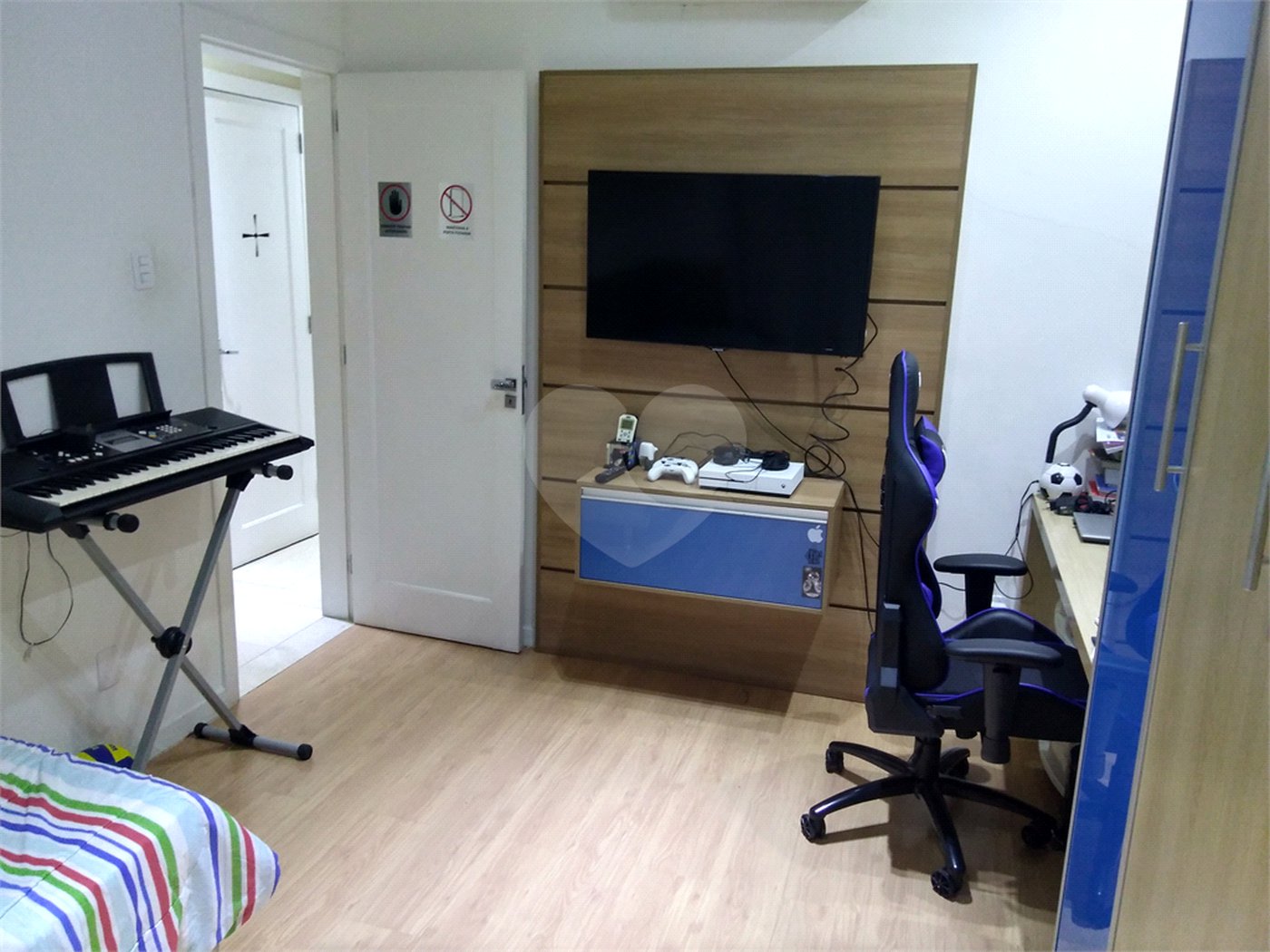 Casa à venda com 3 quartos, sendo 1 suíte,  no condomínio Conselheiro Ferraz, Rio de Janeiro - RJ