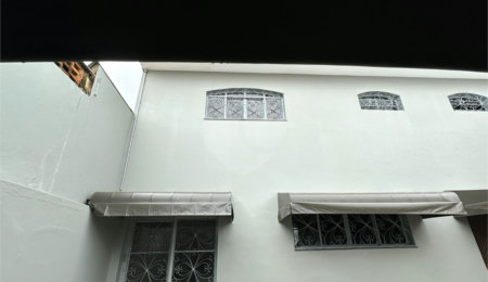 Sobrado à venda com 4 quartos, sendo 1 suíte,  em Jardim Santa Rosa, Araraquara, SP