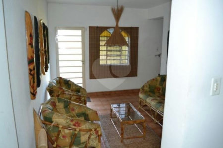 Casa à venda com 3 quartos, sendo 1 suíte, no condomínio Travessa Cacique Apoena,493, São Paulo - SP