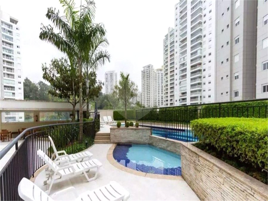 Apartamento à venda com 3 quartos, sendo 1 suíte, em Vila Andrade, São Paulo, SP