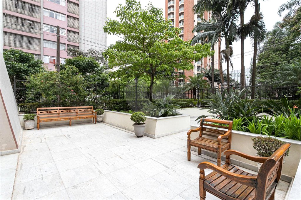 Apartamento à venda com 4 quartos, sendo 2 suítes,  em Bela Vista, São Paulo, SP