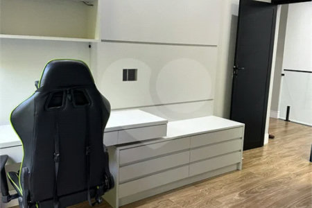 Condomínio London Park – Indaiatuba/SP - Uma casa simplesmente encantadora, em uma das posições mais desejadas do Condomínio London Park, com fundo para a mata, proporcionando privacidade, tranquilidade e uma conexão incrível com a natureza. Terreno: 318,12 m² - Área construída: 265,09 m²