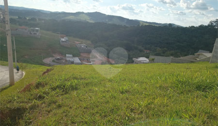 Terreno à venda no Centro, Bom Jesus dos Perdões, SP