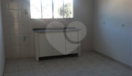 Sobrado para alugar com 3 quartos, sendo 1 suíte, em Esplanada Mendes Moraes, São Roque, SP