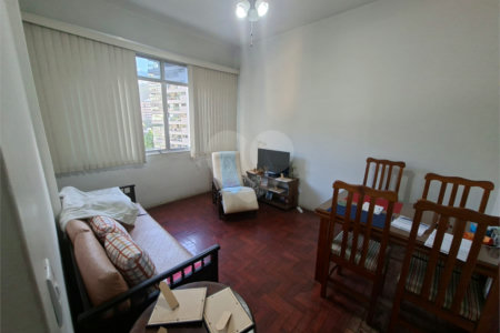 Apartamento à venda com 2 quartos, sendo 1 suíte,  em Tijuca, Rio de Janeiro, RJ