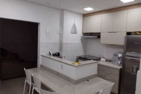 Casa à venda com 2 quartos, sendo 1 suíte,  em Vila Anastácio, São Paulo, SP