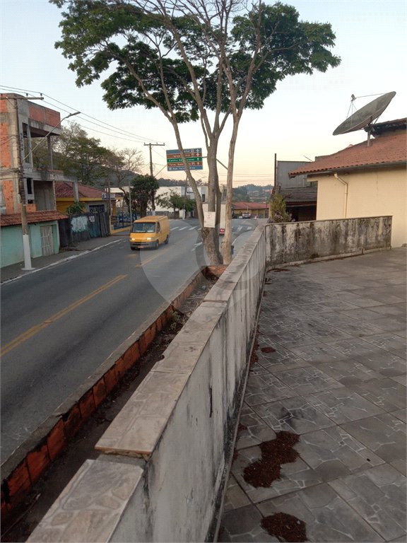 Casa à venda ou para alugar com 2 quartos no Centro, Mairiporã, SP