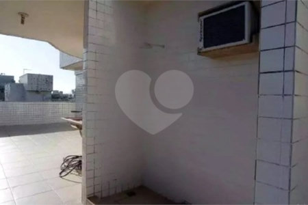 Cobertura à venda com 4 quartos, sendo 2 suítes,  em Algodoal, Cabo Frio, RJ