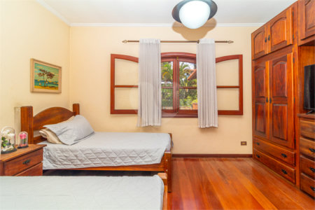 Casa à venda com 4 suítes em Jardim Marajoara, São Paulo, SP