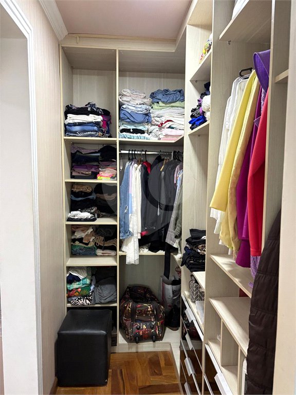 Casa à venda com 4 suítes em Vila Lavínia, Mogi das Cruzes, SP