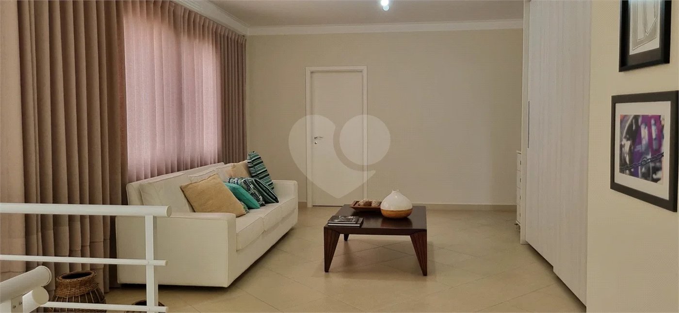 Lindo sobrado com 4 suites e piscina à venda, 365m², por R$ 2.450.000,00 no condomínio Villa Suiça, em Indaiatuba/SP.