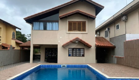 Casa à venda com 4 quartos, sendo 2 suítes,  em Morada da Praia, Bertioga, SP