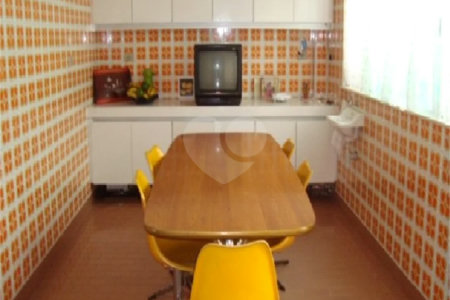Casa sobrado a venda com 3 dormitórios na mooca.Aceita Permuta.