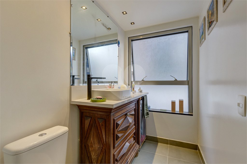 Apartamento à venda ou para alugar com 2 quartos, sendo 1 suíte, em Alto da Boa Vista, São Paulo, SP
