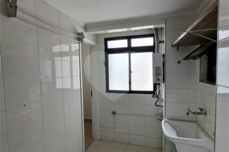 Apartamento à venda ou para alugar com 3 quartos, sendo 1 suíte,  em Santa Teresinha, São Paulo, SP