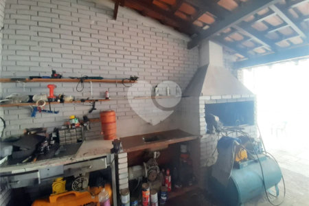 Casa Térrea à venda com 3 quartos, sendo 1 suíte, no Centro, Vinhedo, SP