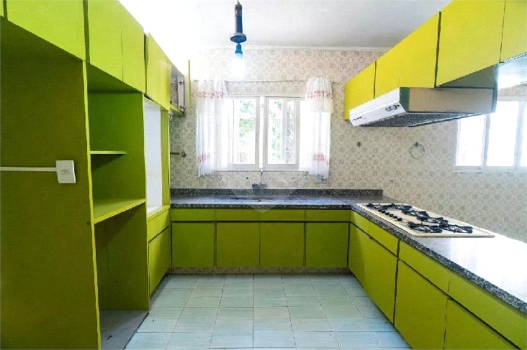 Sobrado à venda com 4 quartos, sendo 1 suíte, em Jabaquara, São Paulo, SP