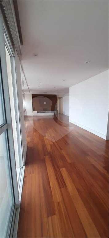 Apartamento Alto Padrão de 176m² na Aclimação — São Paulo/SP