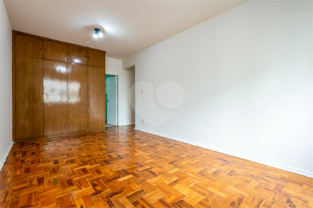 Apartamento à venda com 3 quartos, sendo 1 suíte, em Pinheiros, São Paulo, SP