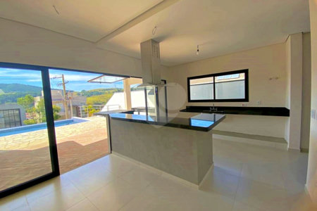 Casa à venda com 3 suítes no condomínio Santa Isabel I, Louveira - SP
