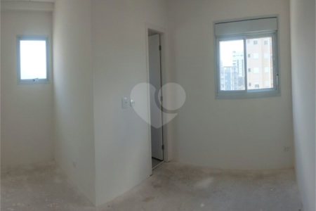 Apartamento à venda com 3 quartos, sendo 1 suíte,  em Loteamento Mogilar, Mogi das Cruzes, SP