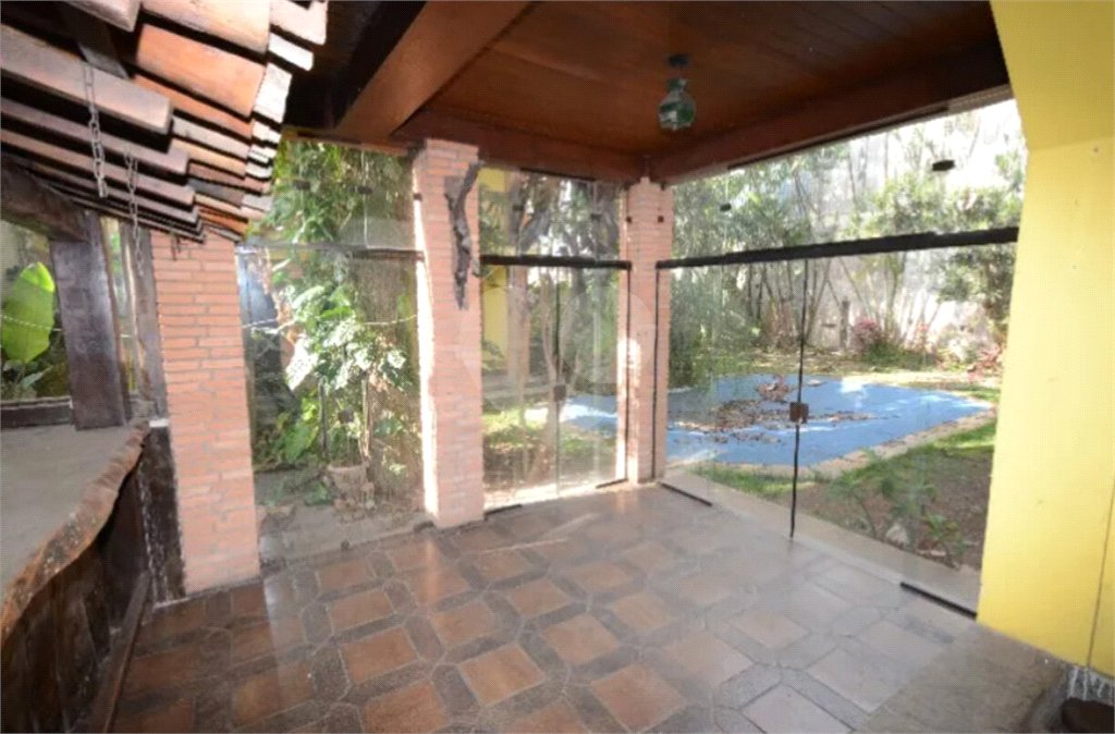 Casa à venda com 5 suítes em Capela do Socorro, São Paulo, SP
