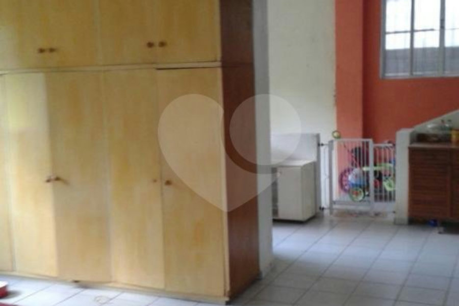 Casa Térrea à venda com 5 quartos, sendo 2 suítes,  em Horto Florestal, São Paulo, SP