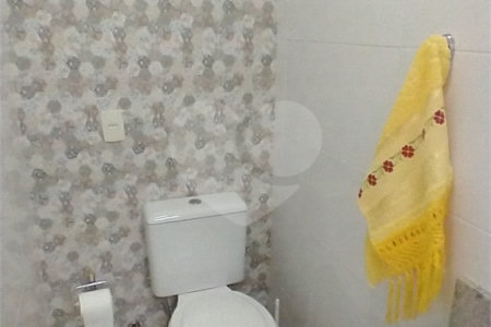 Sobrado à venda com 3 quartos, sendo 1 suíte, em Vila Pita, São Paulo, SP