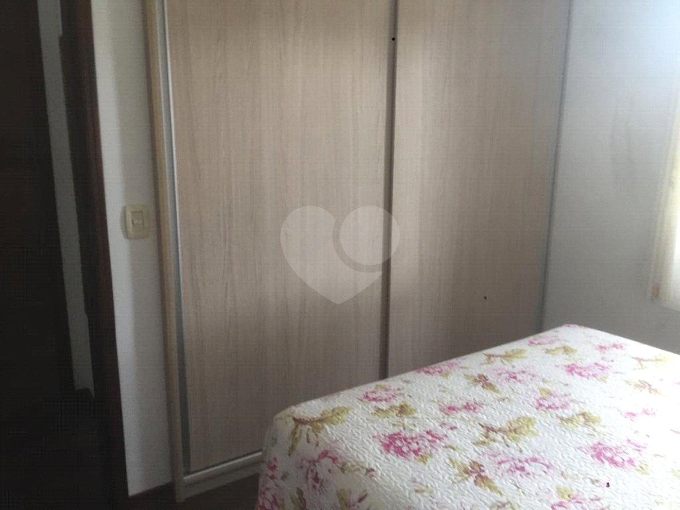 Casa à venda com 3 quartos, sendo 1 suíte, no condomínio Morada do Horto, São Paulo - SP