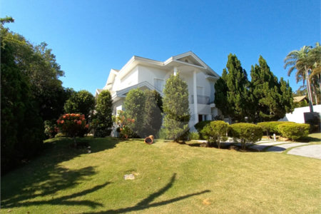Casa à venda com 5 quartos, sendo 3 suítes, no condomínio Vinhas da Vista Alegre - Lado Sede, Vinhedo - SP