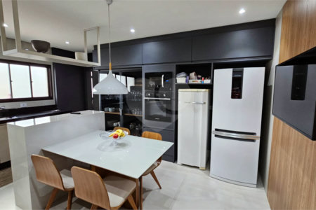 Apartamento à venda com 3 quartos, sendo 1 suíte,  no Centro, Suzano, SP