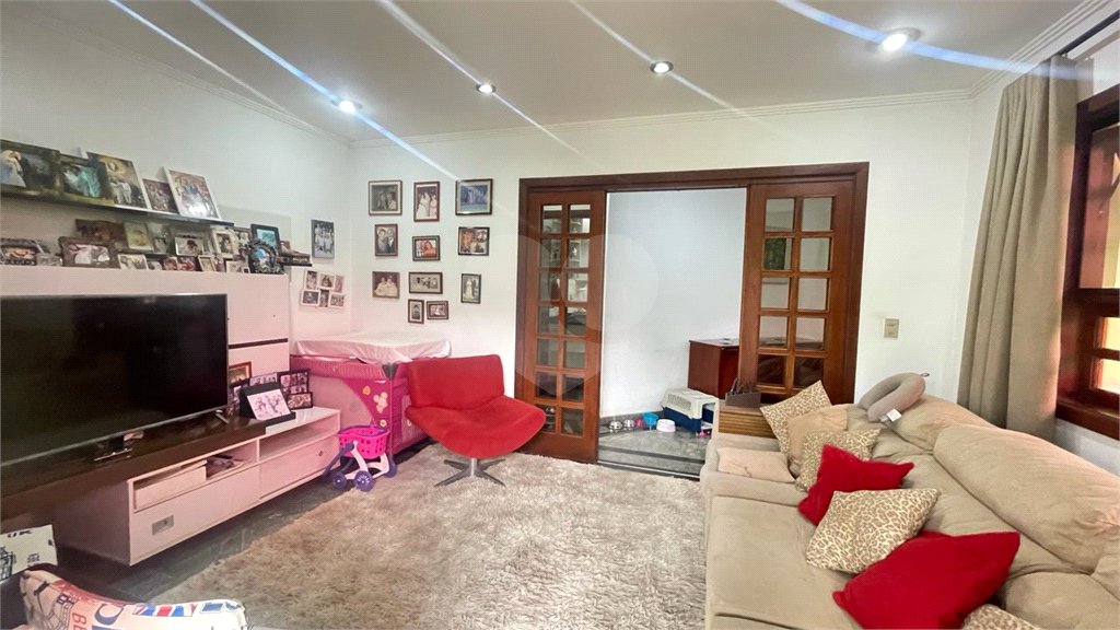 Casa à venda com 4 suítes no condomínio Vivendas do Lago, Sorocaba - SP