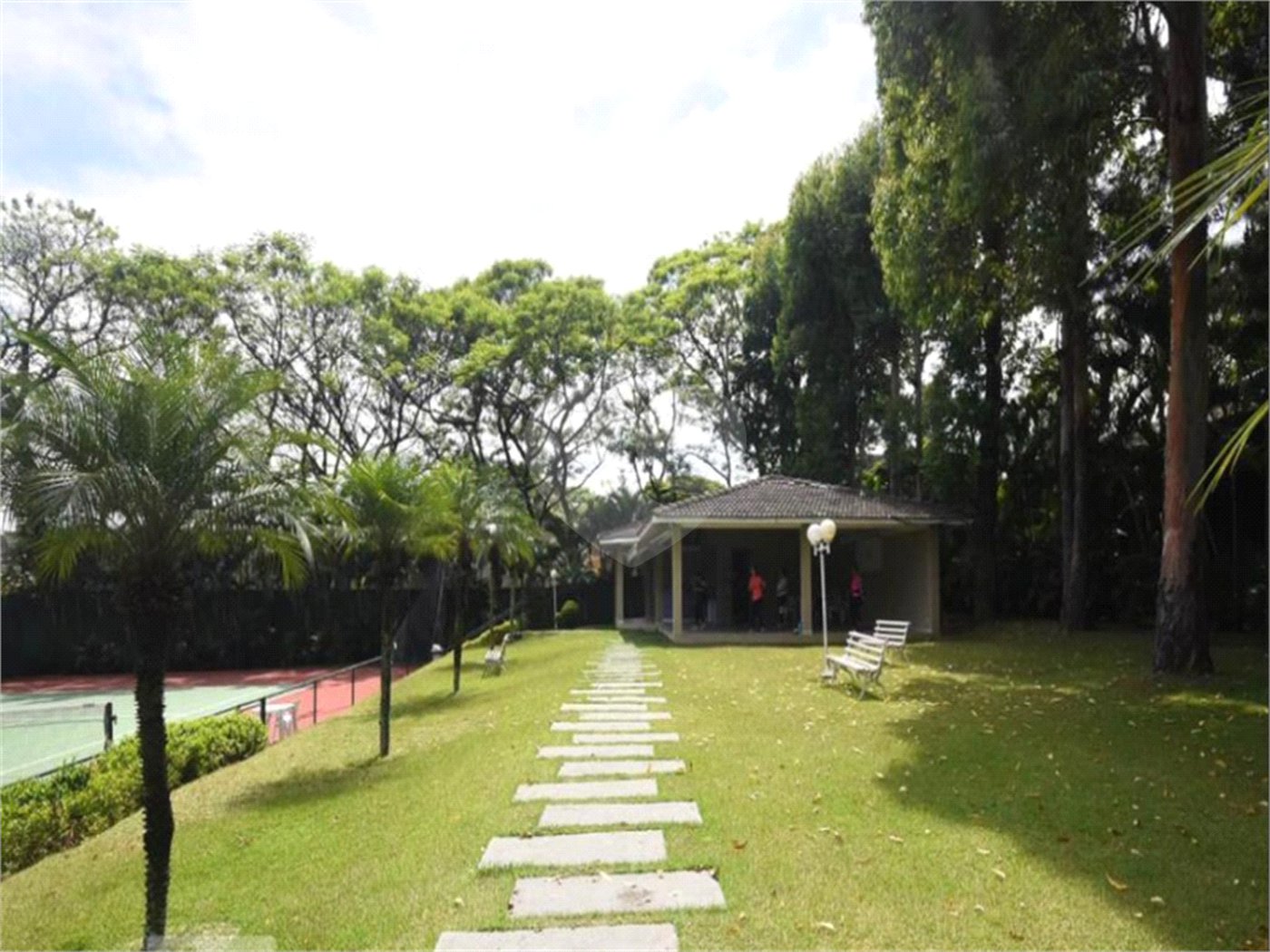 Casa à venda com 4 suítes no condomínio Residencial Morumbi, São Paulo - SP