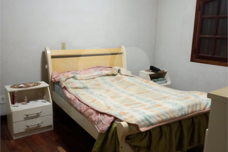 Casa à venda com 2 quartos, sendo 1 suíte, em Vila Industrial, Mogi das Cruzes, SP