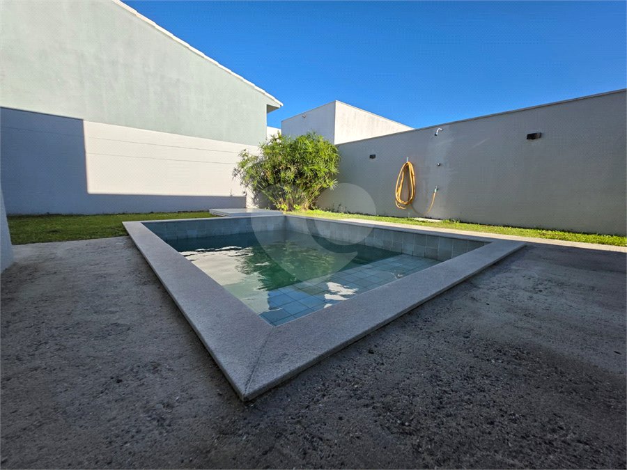 Casa em condomínio à venda com 3 quartos, sendo 1 suíte,  em Ogiva, Cabo Frio, RJ