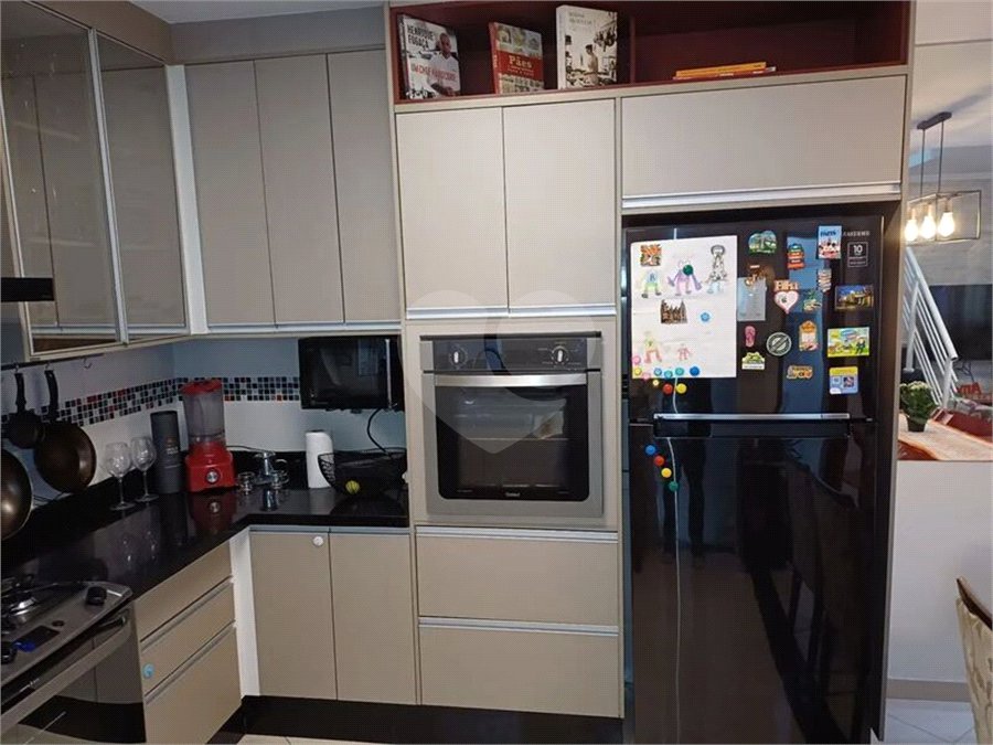 Casa à venda com 3 quartos, sendo 1 suíte, no condomínio Residencial Shekinah, São Paulo - SP