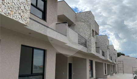 Casa à venda com 3 suítes no condomínio Residencial Celina, Atibaia - SP