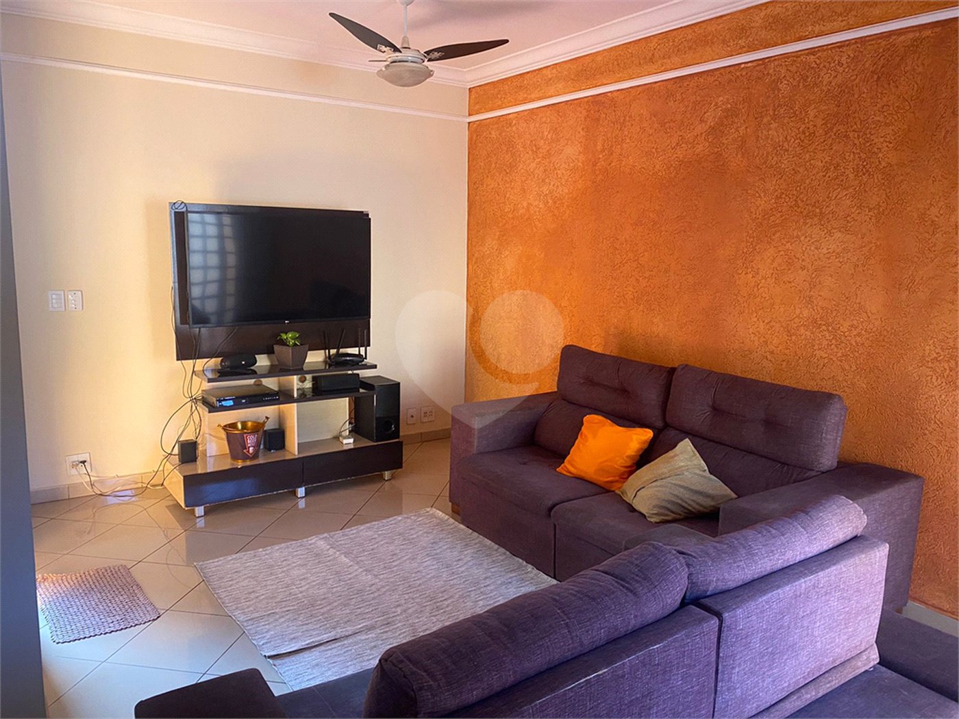 Casa à venda com 4 quartos, sendo 1 suíte, no condomínio Copacabana., Ribeirão Preto - SP