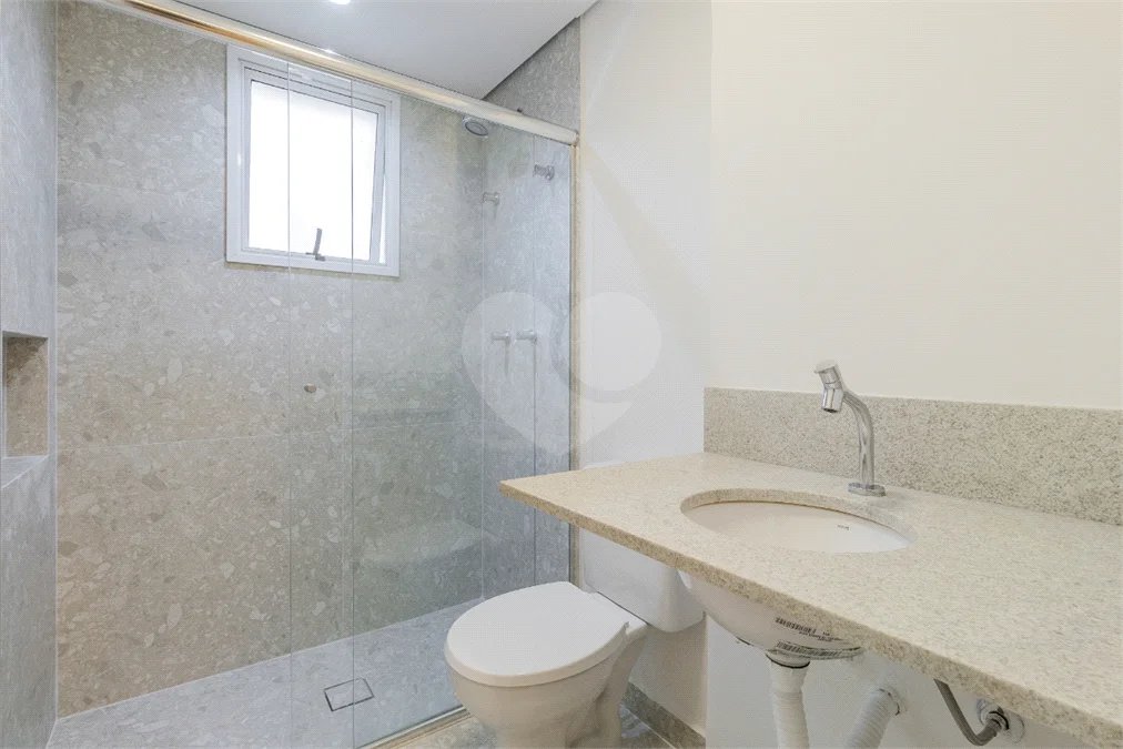 **Apartamento reformado em Higienópolis | 75 m² | 2 dormitórios | 2 banheiros | 1 vaga**