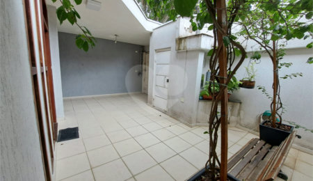 Sobrado à venda com 4 quartos, sendo 1 suíte, em Planalto Paulista, São Paulo, SP