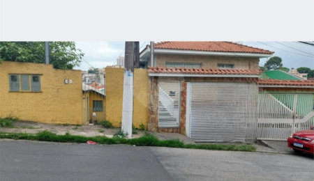 Sobrado à venda com 3 quartos, sendo 1 suíte,  em Vila Constança, São Paulo, SP