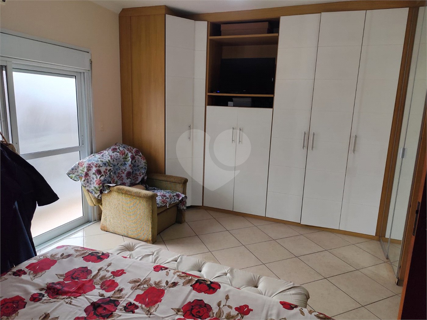 Sobrado à venda com 3 quartos, sendo 2 suítes, em Vila Romão, Salto, SP