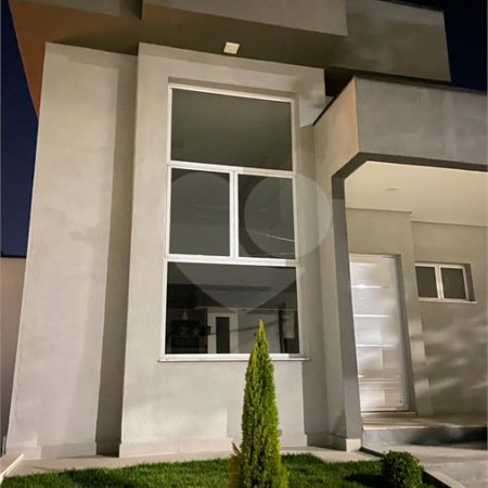 Casa à venda com 3 quartos, sendo 1 suíte,  no condomínio Terras do Vale, Caçapava - SP